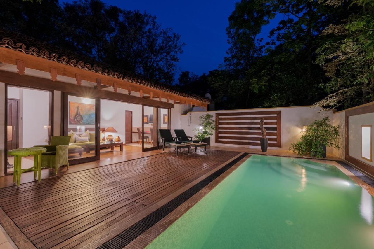Deluxe Suite Plunge Pool Early Check & Late Check-out on Availability & on all Spa Treatments