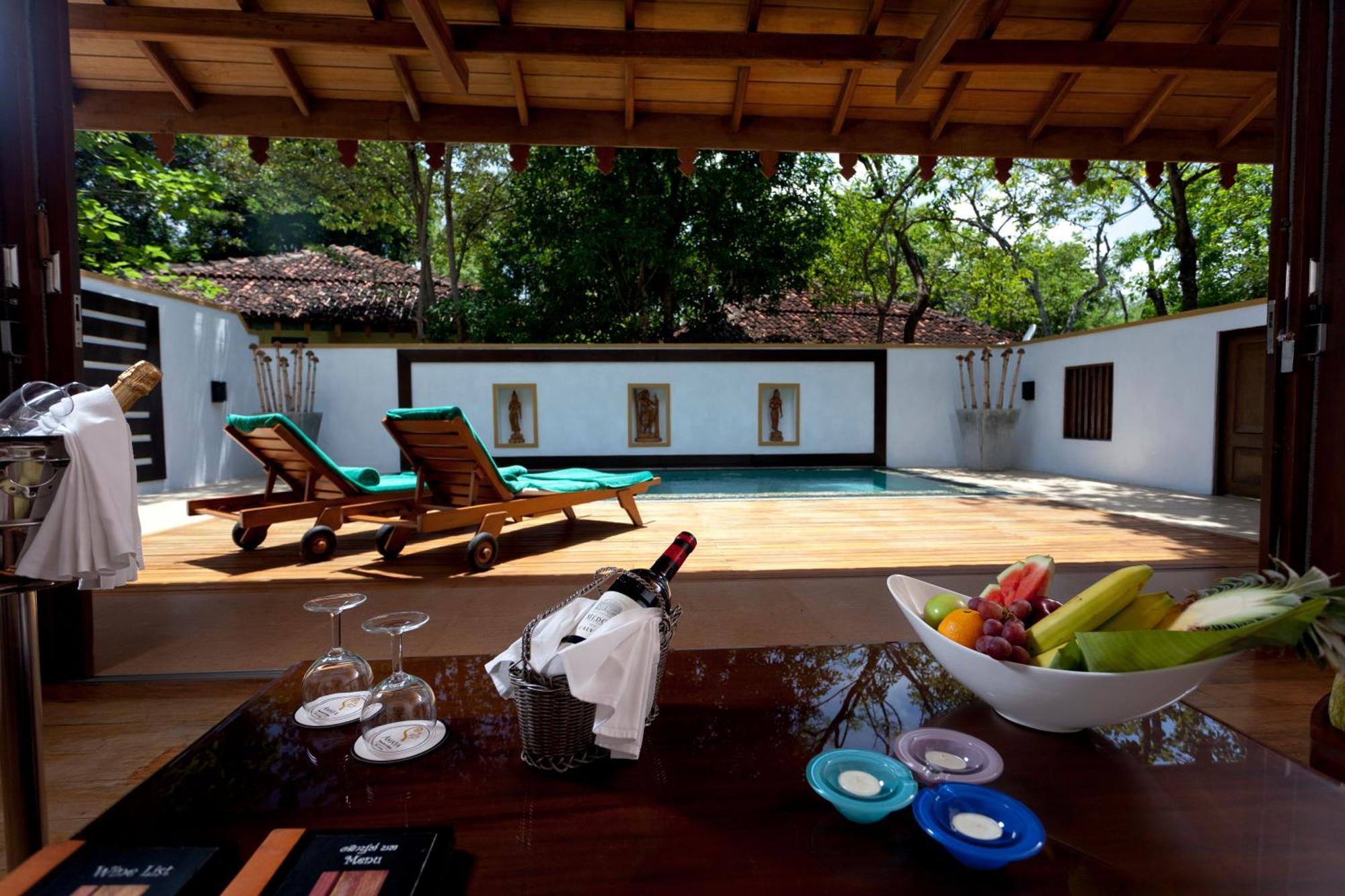Deluxe Suite Plunge Pool Early Check & Late Check-out on Availability & on all Spa Treatments