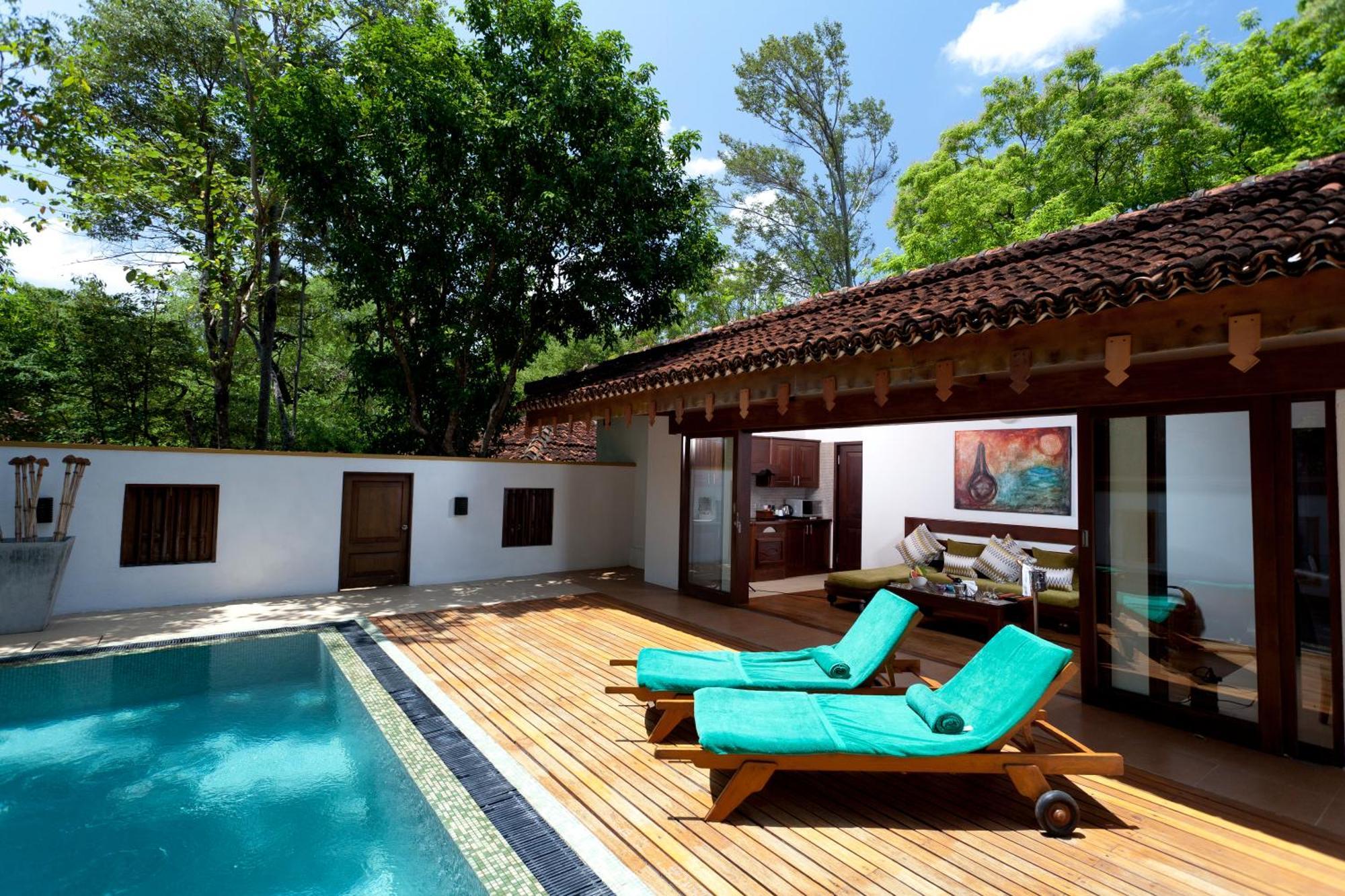 Deluxe Suite Plunge Pool Early Check & Late Check-out on Availability & on all Spa Treatments